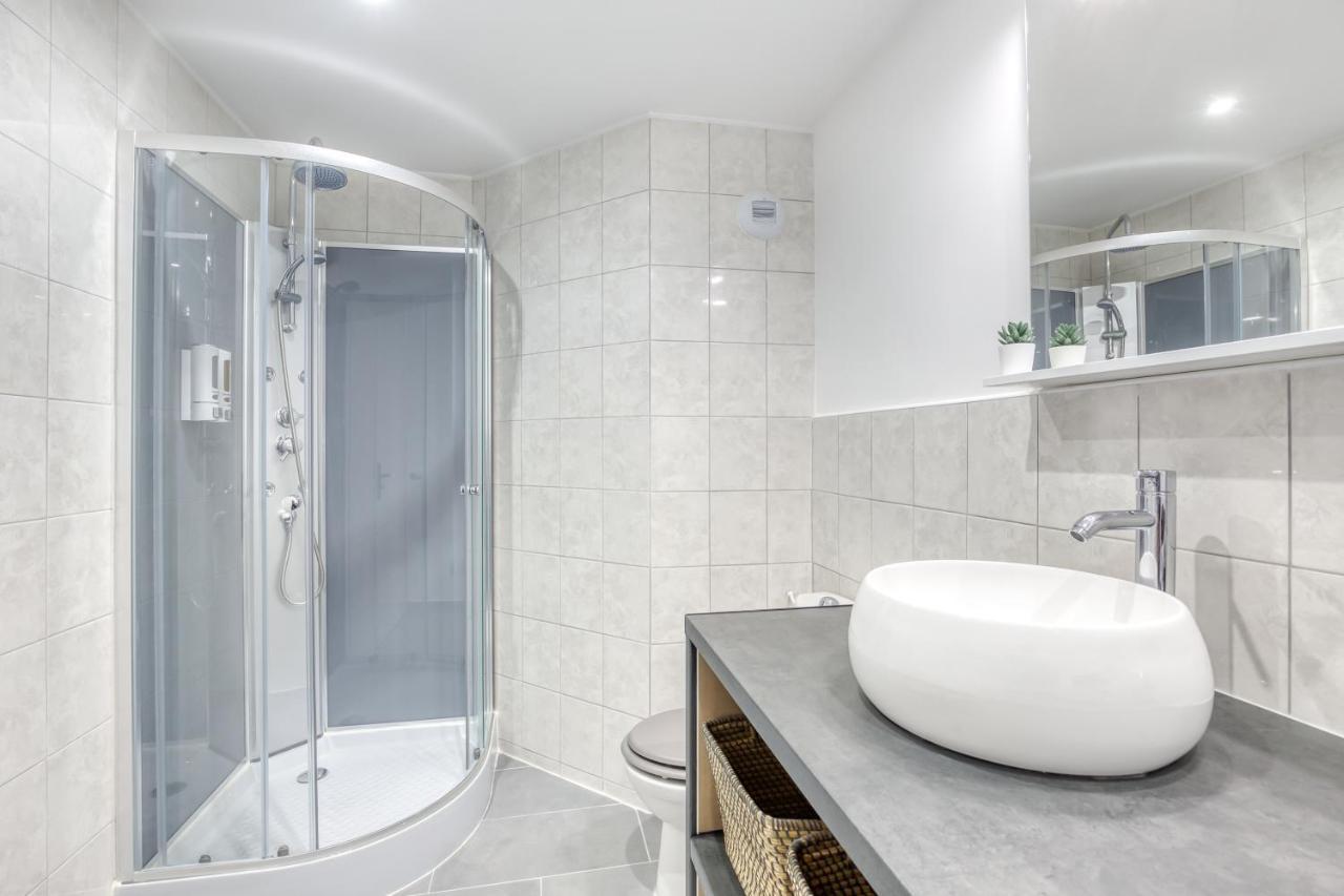 J-Mo Home - Magny - Moderne Et Chaleureux エクステリア 写真
